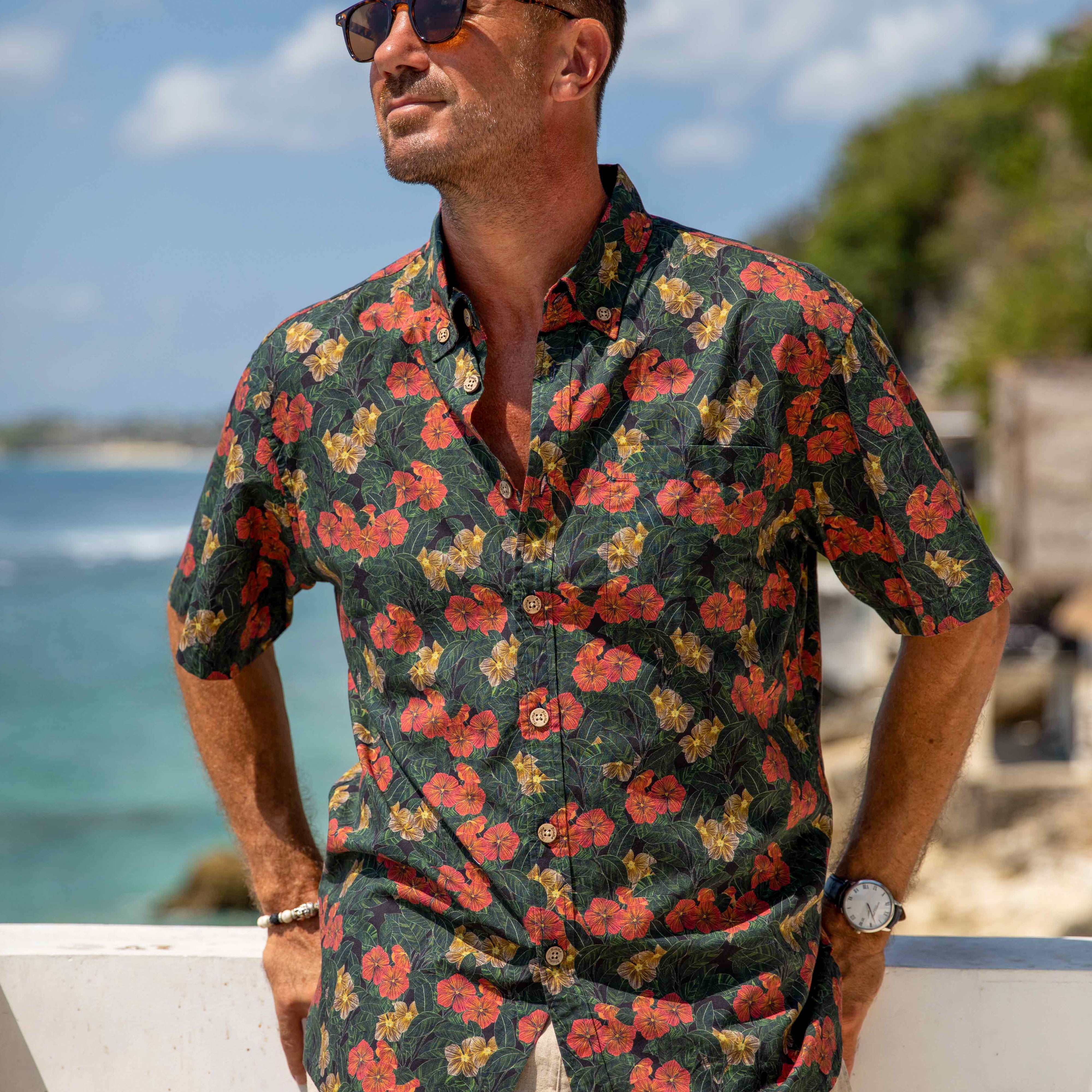 Valentinstag Herren Hawaiihemd Serenity in Bloom Print von Mahhima Bansal Baumwolle Button-down Kurzarm Aloha Hemd