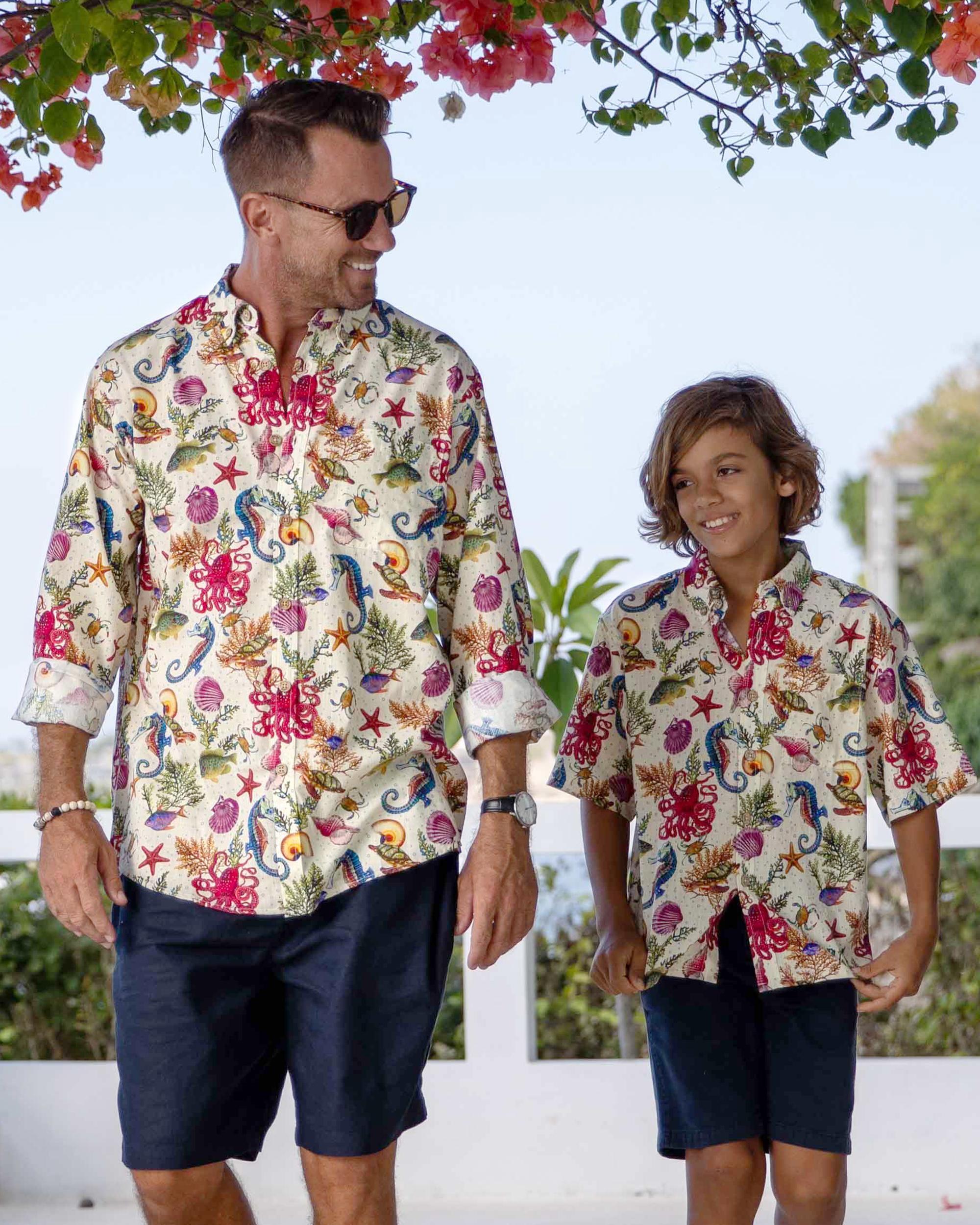 Camisa Hawaiana Infantil Vida Marina Estampado Caballito de Mar Pulpo Algodón Botones Cortos