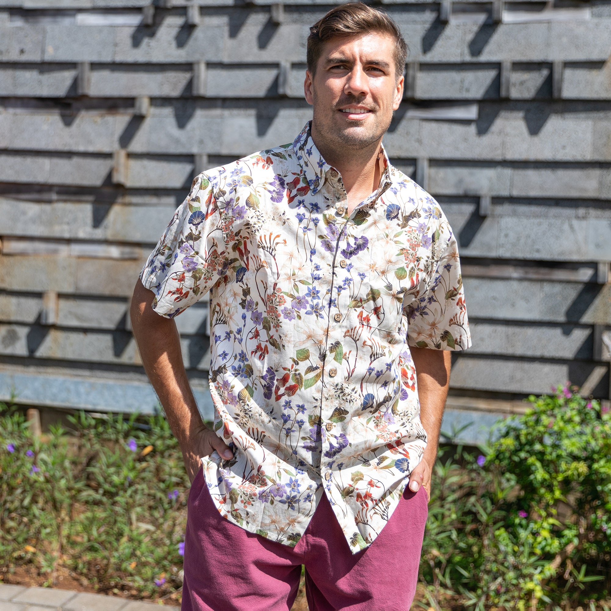 Herren-Hawaiihemd „Australian Wildflower“ von Eloise, kurzärmliges Aloha-Hemd aus Baumwolle mit Knopfleiste
